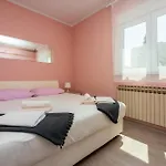 Marinella Apartament *